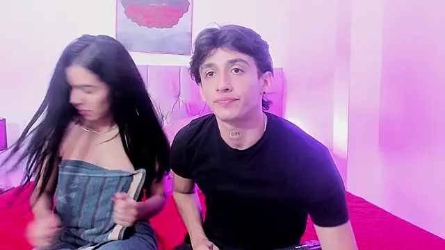 AndretiiAndCamila online show from October 3, 2025, 8:10 pm