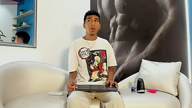 Snapshot of ender_h0t chatting on November 19, 2025, 2:17 pm ender h0t online show from November 19, 2025, 2:17 pm