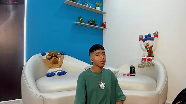 Snapshot of ender_h0t chatting on December 16, 2025, 1:59 pm ender h0t online show from December 16, 2025, 1:59 pm