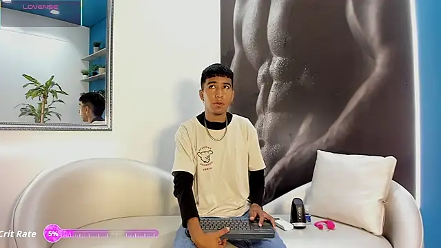 Snapshot of ender_h0t chatting on November 16, 2025, 1:38 pm ender h0t online show from November 16, 2025, 1:38 pm