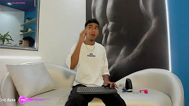 Snapshot of ender_h0t chatting on November 26, 2025, 1:44 pm ender h0t online show from November 26, 2025, 1:44 pm