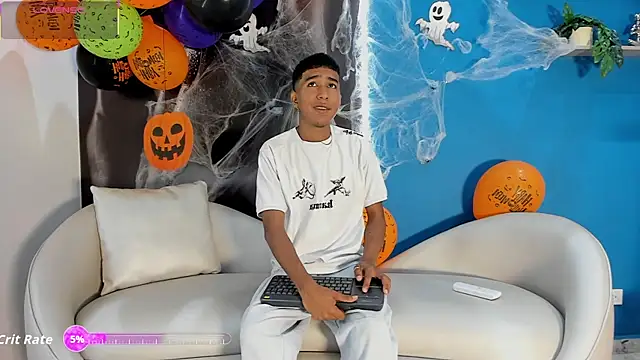 Snapshot of ender_h0t chatting on October 24, 2025, 1:43 pm ender h0t online show from October 24, 2025, 1:43 pm