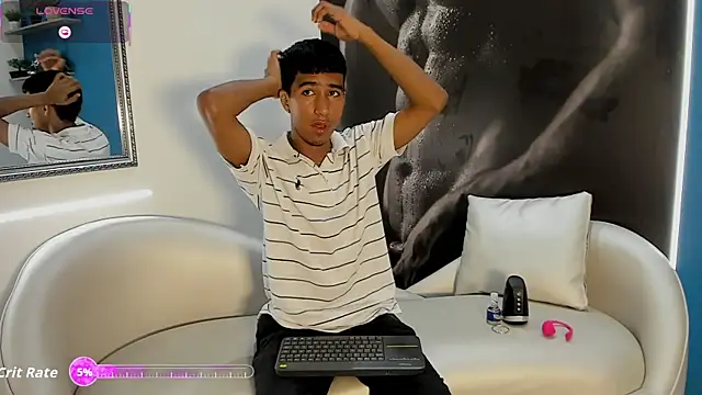 Snapshot of ender_h0t chatting on November 7, 2025, 1:48 pm ender h0t online show from November 7, 2025, 1:48 pm