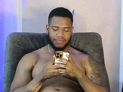 BenjaminCol  online show from September 20, 2025, 12:15 am