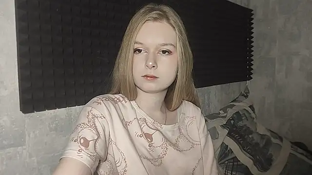 LiaVibes online show from February 11, 2026, 7:19 am