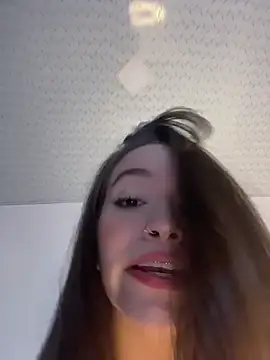 alysa g  online show from February 17, 2026, 10:29 pm