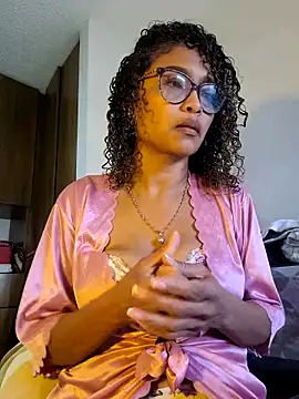 BiiancaEstradaa online show from February 11, 2026, 12:49 pm