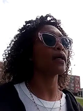 BiiancaEstradaa online show from April 14, 2026, 2:11 pm