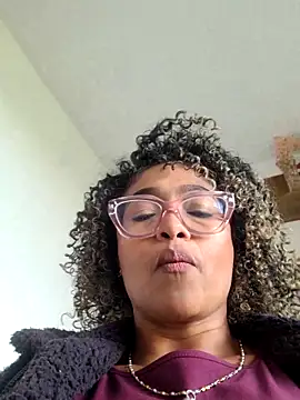 BiiancaEstradaa online show from February 18, 2026, 8:49 pm