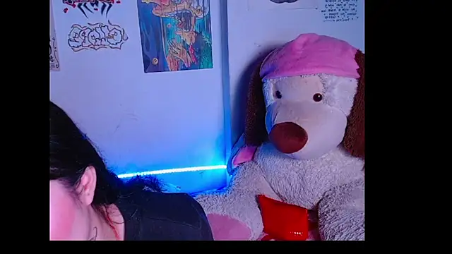 Ellope  online show from November 29, 2025, 12:44 am