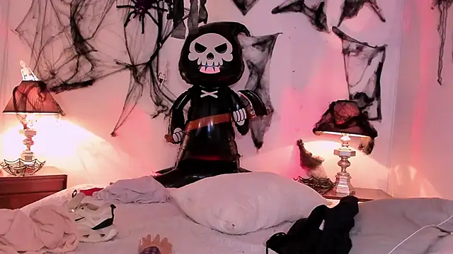 zeus blaze online show from October 4, 2025, 5:58 pm