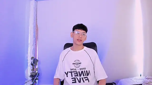 zeus blaze online show from September 9, 2025, 12:14 pm