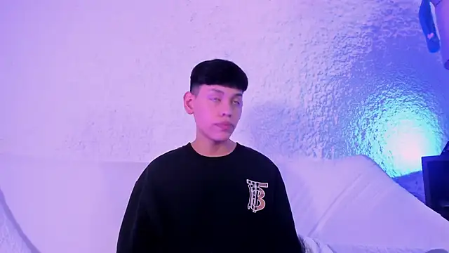 zeus blaze online show from September 30, 2025, 8:37 pm