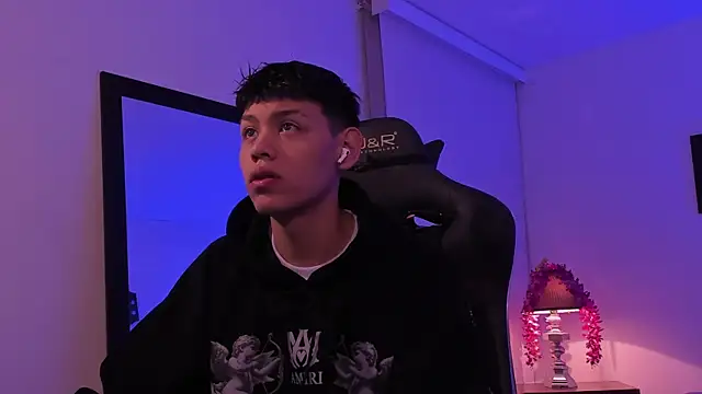 zeus blaze online show from September 18, 2025, 3:31 am