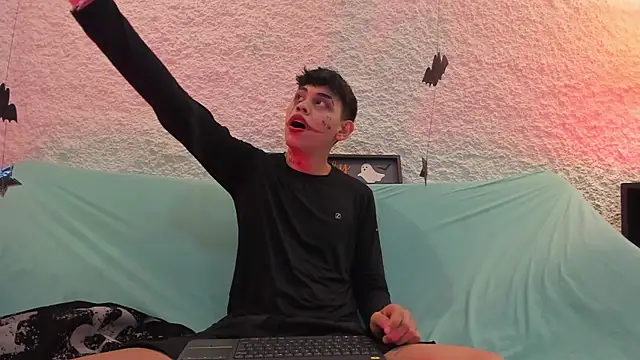 zeus blaze online show from October 25, 2025, 5:06 am