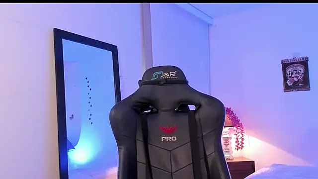 zeus blaze online show from September 23, 2025, 12:01 pm