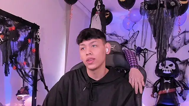 zeus blaze online show from October 6, 2025, 12:17 pm