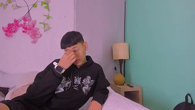 zeus blaze online show from September 24, 2025, 7:59 am