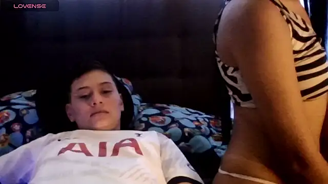 prayingtothesky online show from December 14, 2025, 6:02 pm