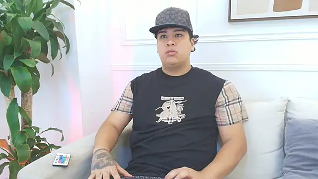 Naim Bennetsex online show from December 22, 2025, 6:19 pm