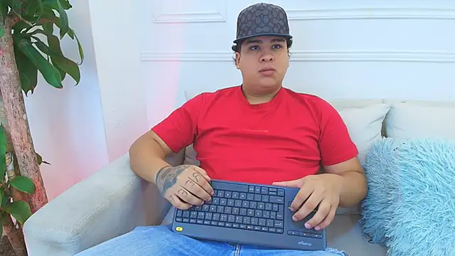 Naim Bennetsex online show from November 22, 2025, 6:40 pm