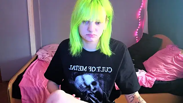 Elieiza xo online show from April 24, 2026, 9:22 am