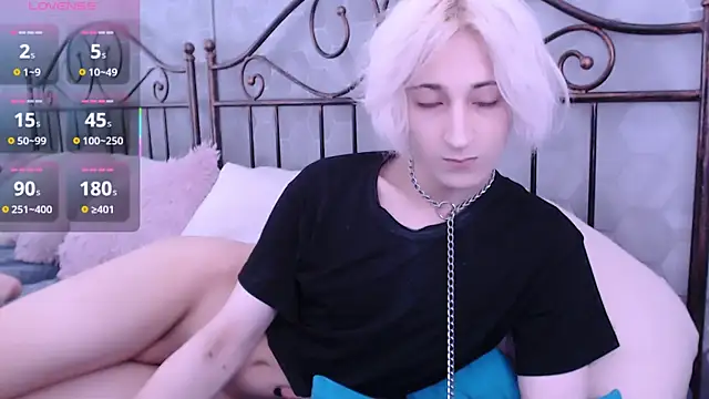 whitenyx online show from December 3, 2025, 12:44 am