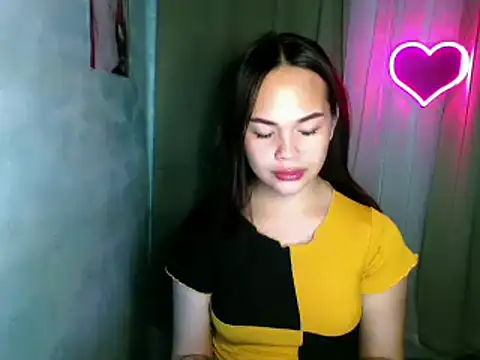 sweetsassyxx online show from April 20, 2026, 6:20 pm