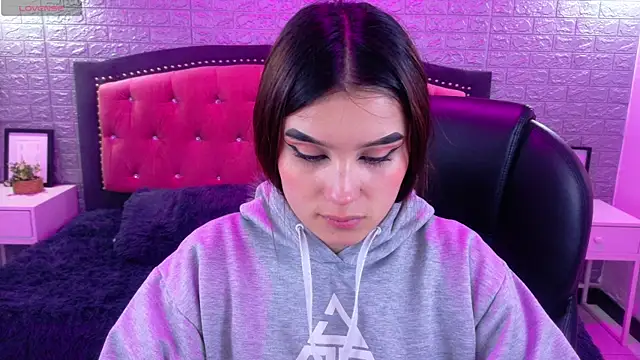 Snapshot of Natalie_loffreda chatting on November 20, 2025, 3:07 am Natalie loffreda online show from November 20, 2025, 3:07 am