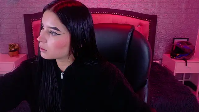 Natalie loffreda online show from February 12, 2026, 3:17 am