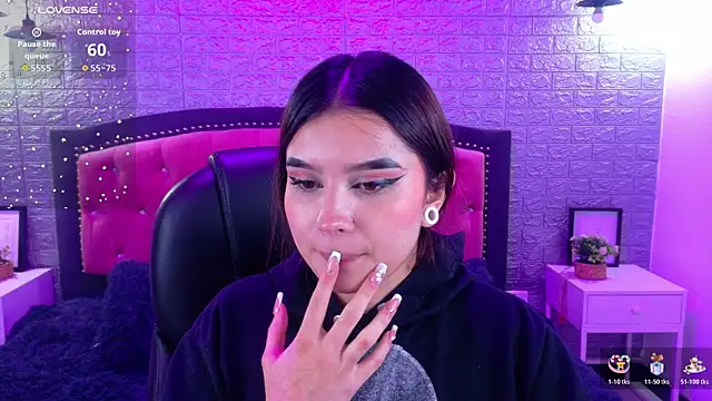 Snapshot of Natalie_loffreda chatting on November 22, 2025, 3:16 am Natalie loffreda online show from November 22, 2025, 3:16 am