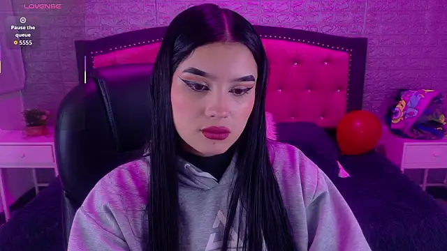 Natalie loffreda online show from March 7, 2026, 3:13 am