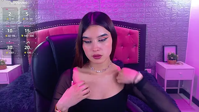 Snapshot of Natalie_loffreda chatting on November 7, 2025, 3:22 am Natalie loffreda online show from November 7, 2025, 3:22 am