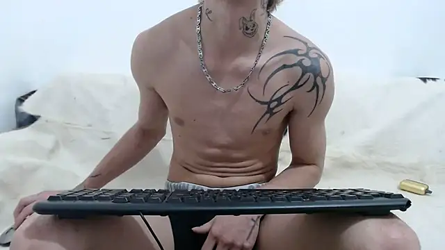 Dan jonson15 online show from November 11, 2025, 3:23 am