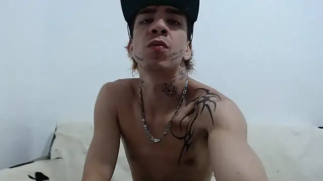 Snapshot of Dan_jonson15 chatting on November 2, 2025, 4:17 am Dan jonson15 online show from November 2, 2025, 4:17 am