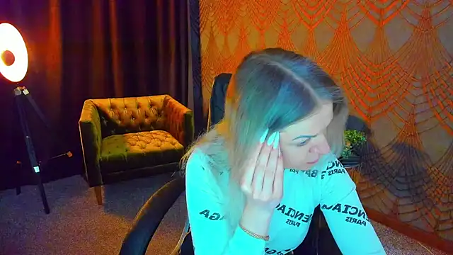 Anna Snows online show from April 3, 2026, 5:25 am