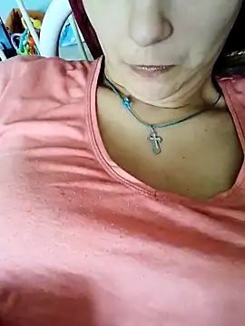 Snapshot of Jenevaonlovex chatting on September 28, 2025, 10:33 am Jenevaonlovex online show from September 28, 2025, 10:33 am