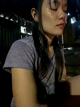 Snapshot of PhanHaa chatting on November 25, 2025, 9:42 am PhanHaa online show from November 25, 2025, 9:42 am