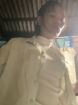 Snapshot of PhanHaa chatting on November 11, 2025, 9:26 am PhanHaa online show from November 11, 2025, 9:26 am