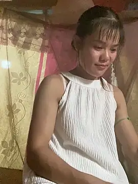 Snapshot of PhanHaa chatting on October 16, 2025, 12:13 pm PhanHaa online show from October 16, 2025, 12:13 pm