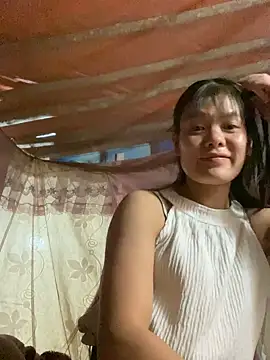 Snapshot of PhanHaa chatting on November 22, 2025, 12:37 pm PhanHaa online show from November 22, 2025, 12:37 pm