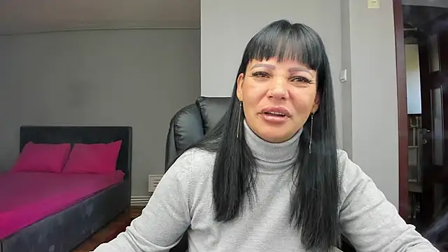 Snapshot of Ella_sweety00 chatting on October 22, 2025, 10:04 am Ella sweety00 online show from October 22, 2025, 10:04 am