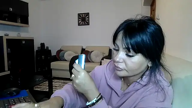 Snapshot of Ella_sweety00 chatting on April 30, 2026, 2:57 pm Ella sweety00 online show from April 30, 2026, 2:57 pm