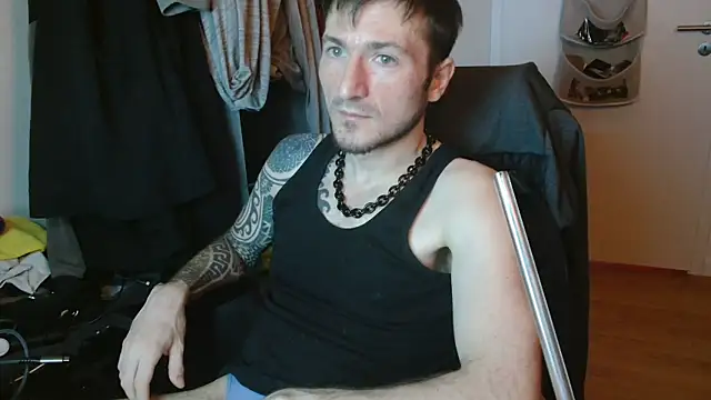 th1  online show from April 6, 2026, 10:44 pm