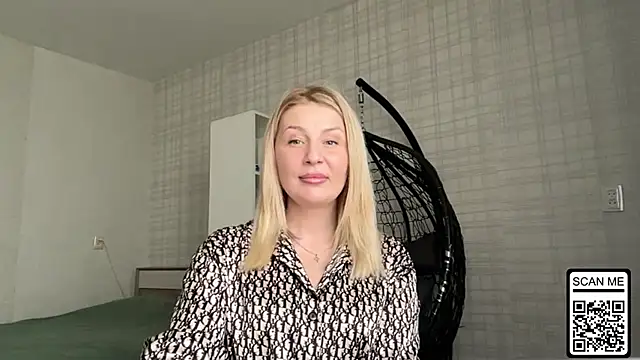 Snapshot of Blondie_xoxoxo chatting on April 25, 2026, 3:31 pm Blondie xoxoxo online show from April 25, 2026, 3:31 pm