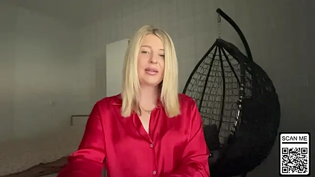 Snapshot of Blondie_xoxoxo chatting on June 1, 2026, 7:41 am Blondie xoxoxo online show from June 1, 2026, 7:41 am