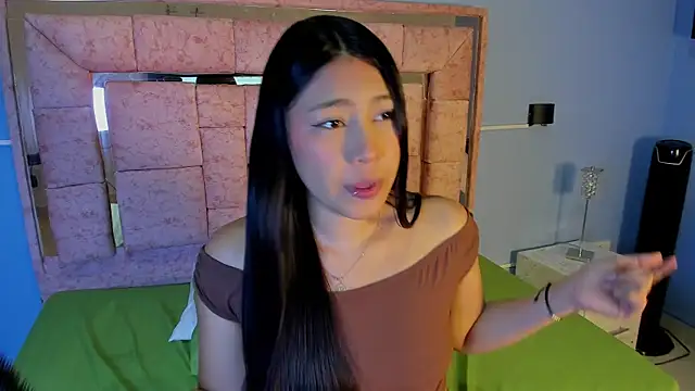 LICKY LOV online show from November 15, 2025, 3:21 am