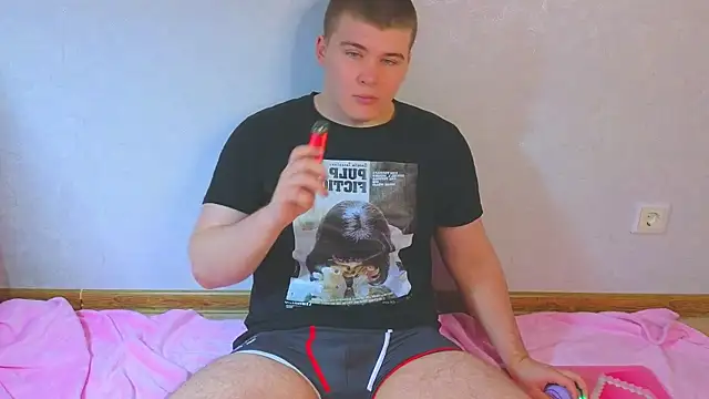 kittenmurr online show from March 13, 2026, 4:06 am