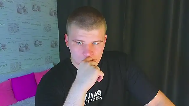 Snapshot of kittenmurr chatting on September 23, 2025, 5:20 pm kittenmurr online show from September 23, 2025, 5:20 pm