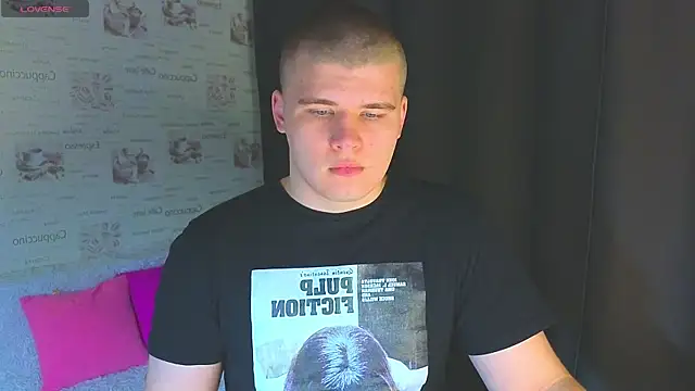 Snapshot of kittenmurr chatting on October 12, 2025, 8:21 pm kittenmurr online show from October 12, 2025, 8:21 pm